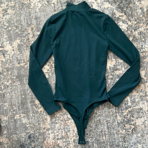 Abercrombie & Fitch bodysuit - Picture 4 of 7